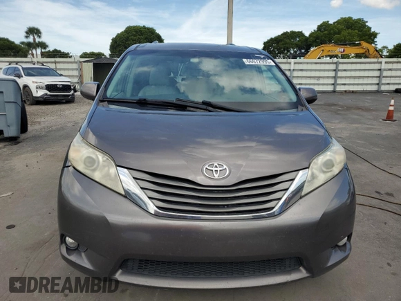 2013 Toyota Sienna XLE AAS with VIN 5TDYK3DC7DS389872, listed as a Copart auction lot 66072995 with 95,797 mi miles and Clean title. Bid and sale history available at DreamBid. Image 5.