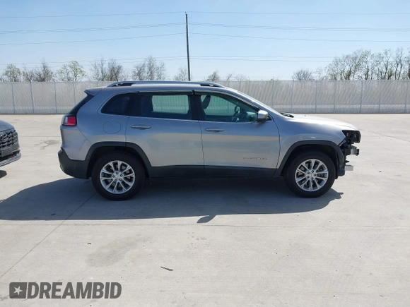 2019 Jeep Cherokee Latitude with VIN 1C4PJMCX4KD101856, listed as a IAAI auction lot 41828553 with 79,481 mi miles. Bid and sale history available at carsss.com. Image 13.