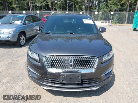 2019 Lincoln MKC Reserve with VIN 5LMTJ3DH8KUL13426, listed as a IAAI auction lot 42565566 with 60,392 mi miles and . Bid and sale history available at DreamBid. Image 12.