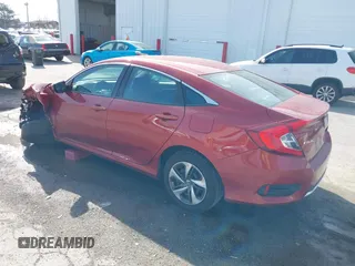 2020 Honda Civic LX с VIN 19XFC2F62LE001669, выставлен на аукционе IAAI как лот 41935062 с пробегом 68 285 миль миль и . История ставок и продаж доступна на DreamBid. Изображение 3.