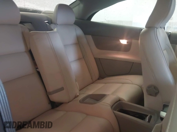 2012 Volvo C70 T5 with VIN YV1672MC2CJ126049, listed as a IAAI auction lot 41417417 with 62,321 mi miles. Bid and sale history available at carsss.com. Image 8.