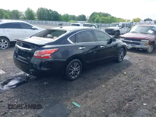 2015 Nissan Altima S z VIN 1N4AL3AP7FC464408, wystawiony jako IAAI lot #42086877 z przebiegiem 103 993 mil mil oraz . Historia ofert i sprzedaży dostępna na DreamBid. Obrazek 4.