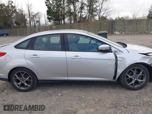 2013 Ford Focus SE with VIN 1FADP3F29DL103337, listed as a IAAI auction lot 41588416 with 116,720 mi miles. Bid and sale history available at carsss.com. Image 13.