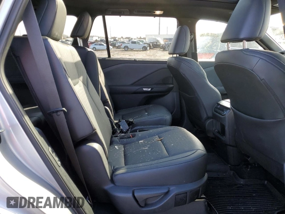 2024 Lexus TX 350 z VIN 5TDAAAB66RS012110, wystawiony jako Copart lot #43946225 z przebiegiem 10 212 mil mil oraz Szkoda całkowita • Salvage title. Historia ofert i sprzedaży dostępna na DreamBid. Obrazek 10.