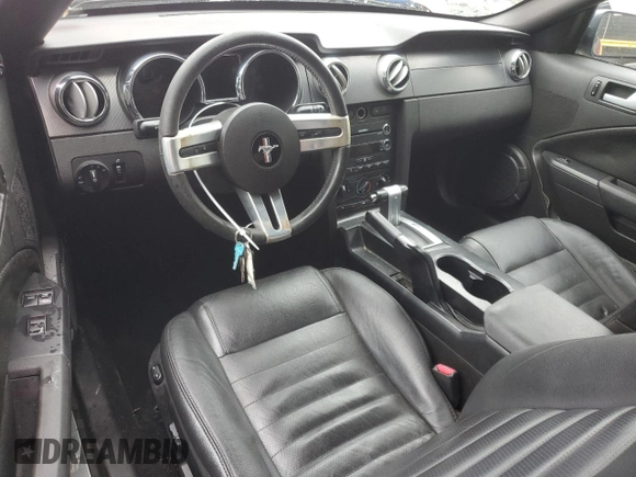 2008 Ford Mustang GT Deluxe z VIN 1ZVHT85HX85152340, wystawiony jako Copart lot #57599865 z przebiegiem 103 797 mil mil oraz Szkoda całkowita • Salvage title. Historia ofert i sprzedaży dostępna na DreamBid. Obrazek 8.
