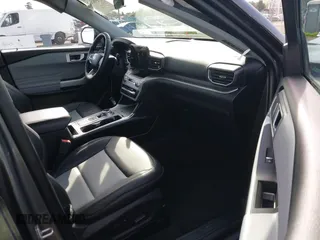 2023 Ford Explorer XLT with VIN 1FMSK7DH4PGC30228, listed as a IAAI auction lot 41851583 with 16,396 mi miles. Bid and sale history available at carsss.com. Image 5.