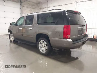 2014 GMC Yukon XL SLT with VIN 1GKS2KE76ER166776, listed as a IAAI auction lot 41056887 with 206,773 mi miles. Bid and sale history available at carsss.com. Image 3.