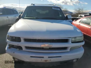 2004 Chevrolet Suburban Z71 with VIN 3GNFK16Z24G262479, listed as a Copart auction lot 43009035 with 235,865 mi miles and Salvage Title. Bid and sale history available at carsss.com. Image 5.