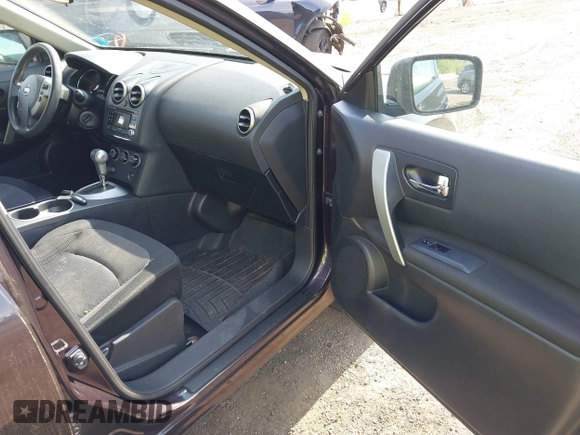 2011 Nissan Rogue S z VIN JN8AS5MV3BW299702, wystawiony jako IAAI lot #42182930 z przebiegiem 116 331 mil mil oraz . Historia ofert i sprzedaży dostępna na DreamBid. Obrazek 5.