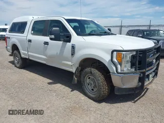 2017 Ford F-250 Lariat z VIN 1FT7W2B62HEE33764, wystawiony jako IAAI lot #42178302 z przebiegiem 188 328 mil mil oraz . Historia ofert i sprzedaży dostępna na DreamBid. Obrazek 1.
