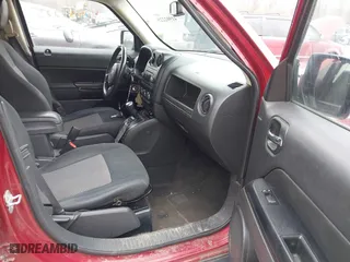 2014 Jeep Patriot Latitude with VIN 1C4NJRFB6ED540761, listed as a IAAI auction lot 41902225 with 216,442 mi miles. Bid and sale history available at carsss.com. Image 5.