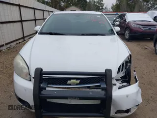 2012 Chevrolet Impala Police Police with VIN 2G1WD5E38C1326757, listed as a IAAI auction lot 41183265 with 55,209 mi miles. Bid and sale history available at carsss.com. Image 13.
