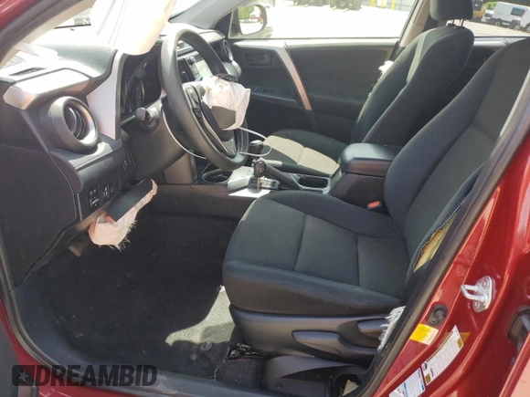 2018 Toyota RAV4 LE z VIN JTMBFREV5JD256595, wystawiony jako Copart lot #58344885 z przebiegiem 83 953 mil mil oraz Szkoda całkowita • Salvage title. Historia ofert i sprzedaży dostępna na DreamBid. Obrazek 7.