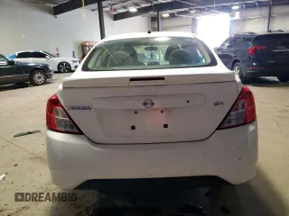 2018 Nissan Versa S Plus z VIN 3N1CN7AP6JL872807, wystawiony jako Copart lot #55932055 z przebiegiem 161 324 mil mil oraz Czysty tytuł • Clean title. Historia ofert i sprzedaży dostępna na DreamBid. Obrazek 6.