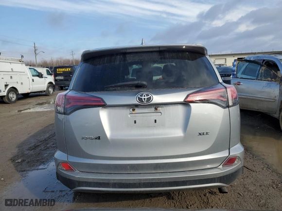 2018 Toyota RAV4 XLE with VIN 2T3WFREV0JW446843, listed as a Copart auction lot 47188365 with 102,482 mi miles and Salvage Title. Bid and sale history available at carsss.com. Image 6.
