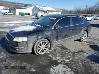 2009 Volkswagen Passat Komfort z VIN WVWJK73C79P056163, wystawiony jako Copart lot #42095525 z przebiegiem 132 709 mil mil oraz Szkoda całkowita • Salvage title. Historia ofert i sprzedaży dostępna na DreamBid. Obrazek 1.