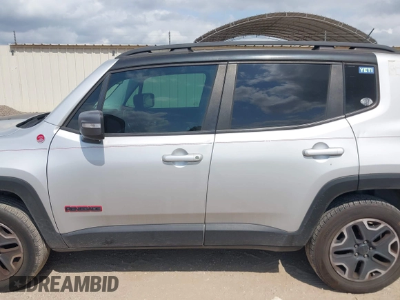 2017 Jeep Renegade Trailhawk with VIN ZACCJBCB6HPE63267, listed as a IAAI auction lot 42027156 with 64,899 mi miles and . Bid and sale history available at DreamBid. Image 14.