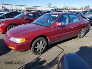 1995 Honda Accord EX with VIN JHMCD5658SC058066, listed as a Copart auction lot 82329014 with 123,608 mi miles and Salvage Title. Bid and sale history available at carsss.com. Image 1.