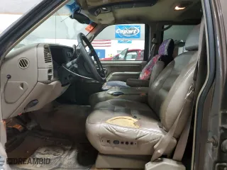 1998 Chevrolet Tahoe with VIN 1GNEK13R0WJ302401, listed as a Copart auction lot 47196925 with 202,595 mi miles and Salvage Title. Bid and sale history available at carsss.com. Image 7.