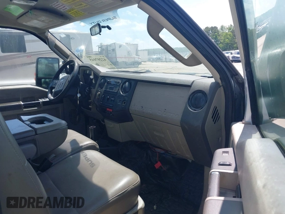 2008 Ford F-350 with VIN 1FDSF30568EB85539, listed as a IAAI auction lot 42207045 with 307,671 mi miles and . Bid and sale history available at DreamBid. Image 5.