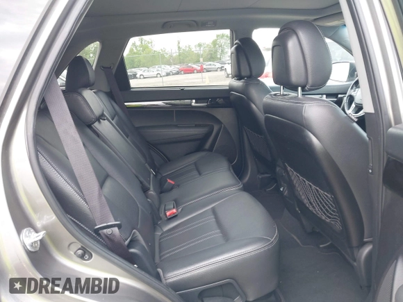 2014 Kia Sorento SX with VIN 5XYKWDA72EG518235, listed as a IAAI auction lot 42165235 with 131,603 mi miles. Bid and sale history available at carsss.com. Image 8.