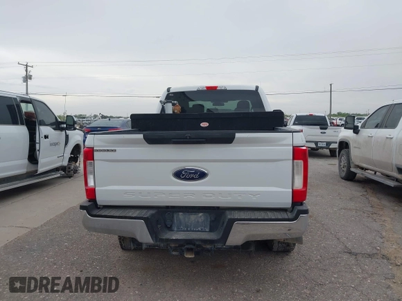 2017 Ford Super Duty F-250 SRW Lariat with VIN 1FT7W2BT7HEE48637, listed as a IAAI auction lot 42067757 with 200,831 mi miles. Bid and sale history available at carsss.com. Image 16.
