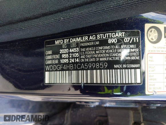 2012 Mercedes-Benz C-Class C 250 Sport with VIN WDDGF4HB1CA599859, listed as a IAAI auction lot 42120154 with 74,151 mi miles. Bid and sale history available at carsss.com. Image 9.