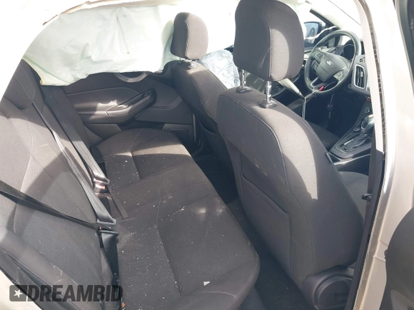 2015 Ford Focus SE with VIN 1FADP3F29FL292655, listed as a IAAI auction lot 41090945 with 106,060 mi miles. Bid and sale history available at carsss.com. Image 8.