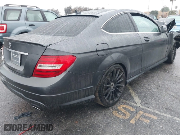 2013 Mercedes-Benz C 350 with VIN WDDGJ5HBXDF958795, listed as a IAAI auction lot 41916177 with 182,734 mi miles and . Bid and sale history available at carsss.com. Image 4.