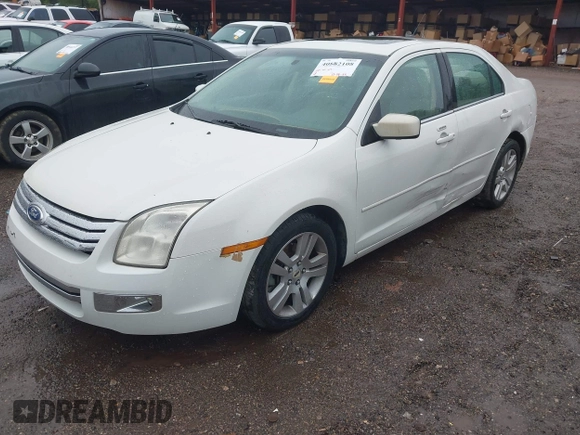 2009 Ford Fusion SEL with VIN 3FAHP08199R103707, listed as a IAAI auction lot 40882108 with 239,154 mi miles and . Bid and sale history available at carsss.com. Image 2.