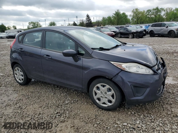 2013 Ford Fiesta S z VIN 3FADP4TJ6DM164936, wystawiony jako Copart lot #55470645 z przebiegiem 105 535 mil mil oraz Szkoda całkowita • Salvage title. Historia ofert i sprzedaży dostępna na DreamBid. Obrazek 4.