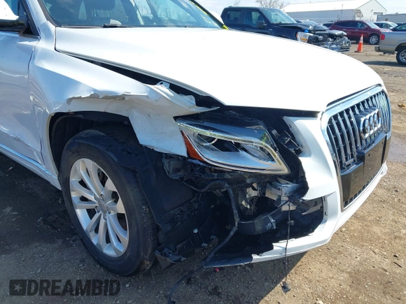 2016 Audi Q5 Premium Plus with VIN WA1L2AFPXGA096395, listed as a IAAI auction lot 41931371 with 98,429 mi miles. Bid and sale history available at carsss.com. Image 6.