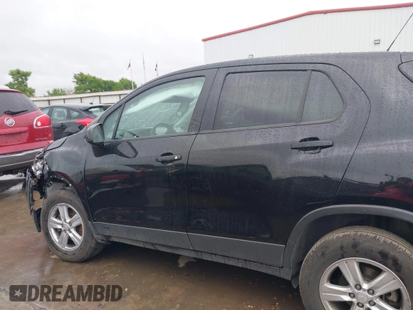 2019 Chevrolet Trax LS with VIN 3GNCJNSB7KL357677, listed as a IAAI auction lot 41897552 with 96,323 mi miles and . Bid and sale history available at DreamBid. Image 14.