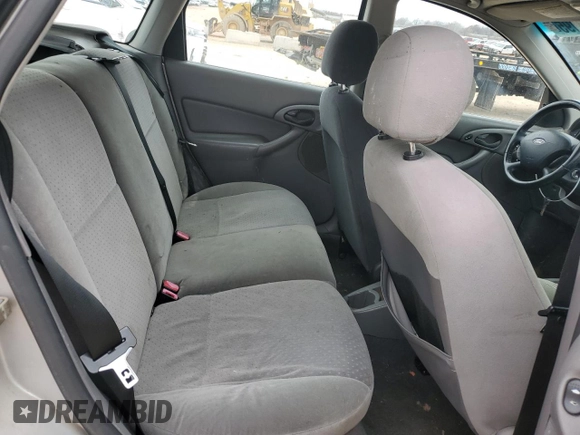 2004 Ford Focus with VIN 3FAFP37Z14R102723, listed as a Copart auction lot 44138195 with 220,354 mi miles and Salvage title. Bid and sale history available at DreamBid. Image 10.