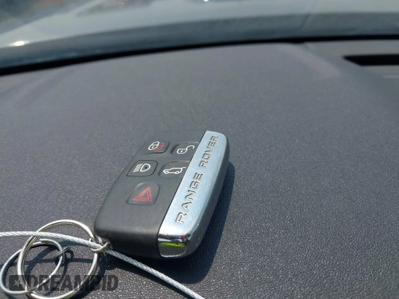 2019 Land Rover Range Rover Velar R-Dynamic SE z VIN SALYL2EX2KA793688, wystawiony jako IAAI lot #42321102 z przebiegiem 37 532 mil mil oraz . Historia ofert i sprzedaży dostępna na DreamBid. Obrazek 11.