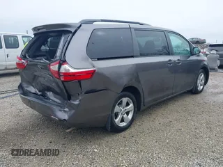 2017 Toyota Sienna LE Auto Access Seat with VIN 5TDKZ3DC6HS881378, listed as a IAAI auction lot 41932471 with 64,626 mi miles. Bid and sale history available at carsss.com. Image 4.