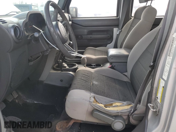2007 Jeep Wrangler Unlimited X with VIN 1J4GA39177L178712, listed as a Copart auction lot 52965875 with 187,063 mi miles and Clean title. Bid and sale history available at DreamBid. Image 7.