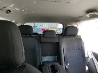 2021 Volkswagen Tiguan S z VIN 3VV1B7AX8MM065752, wystawiony jako Copart lot #62013905 z przebiegiem Nie podano mil oraz Szkoda całkowita • Salvage title. Historia ofert i sprzedaży dostępna na DreamBid. Obrazek 10.