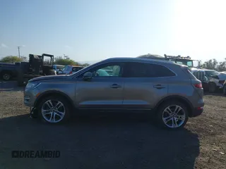 2016 Lincoln MKC Reserve with VIN 5LMTJ3DH0GUJ31789, listed as a IAAI auction lot 41190967 with 92,696 mi miles and . Bid and sale history available at DreamBid. Image 13.