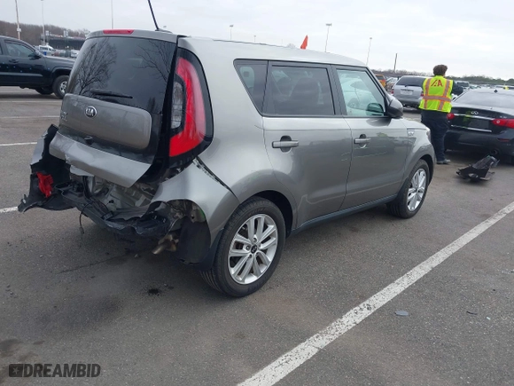 2019 Kia Soul + with VIN KNDJP3A55K7679656, listed as a IAAI auction lot 41804151 with 62,910 mi miles. Bid and sale history available at carsss.com. Image 4.
