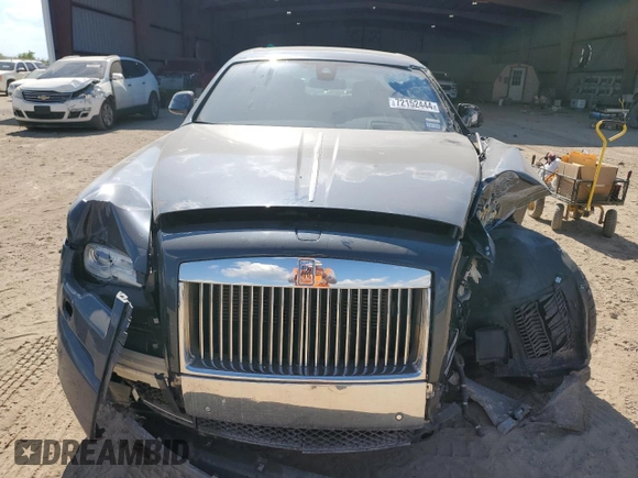 2015 Rolls-Royce Ghost z VIN SCA664S53FUX53197, wystawiony jako Copart lot #72152444 z przebiegiem 39 280 mil mil oraz Szkody całkowita. Historia ofert i sprzedaży dostępna na DreamBid. Obrazek 5.