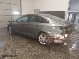 2019 Hyundai Sonata Sport with VIN 5NPE34AF6KH816918, listed as a IAAI auction lot 41451876 with 58,952 mi miles. Bid and sale history available at carsss.com. Image 3.