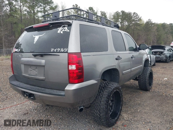 2008 Chevrolet Tahoe Special Service with VIN 1GNFK03058R252177, listed as a IAAI auction lot 41859933 with 176,574 mi miles. Bid and sale history available at carsss.com. Image 4.