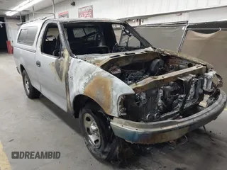 2004 Ford F-150 XL с VIN 2FTRF172X4CA52298, выставлен на аукционе IAAI как лот 42278927 с пробегом Не указан миль и . История ставок и продаж доступна на DreamBid. Изображение 1.