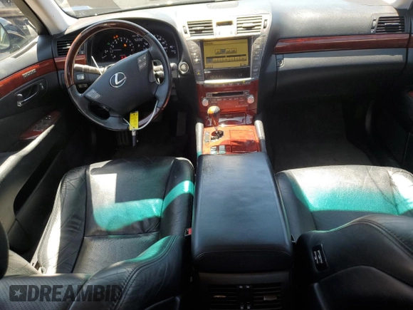 2010 Lexus LS 460 z VIN JTHCL5EF9A5008292, wystawiony jako Copart lot #55456485 z przebiegiem 134 182 mil mil oraz Szkoda całkowita • Salvage title. Historia ofert i sprzedaży dostępna na DreamBid. Obrazek 8.