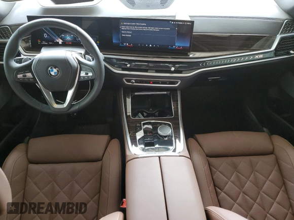 2025 BMW X5 xDrive40i z VIN 5UX23EU03S9Z14103, wystawiony jako Copart lot #56754705 z przebiegiem 2 983 mil mil oraz Czysty tytuł • Clean title. Historia ofert i sprzedaży dostępna na DreamBid. Obrazek 8.