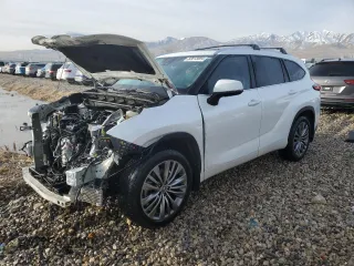 2022 Toyota Highlander Platinum z VIN 5TDFZRBH8NS174409, wystawiony jako Copart lot #83813594 z przebiegiem 52 279 mil mil oraz Szkoda całkowita • Salvage title. Historia ofert i sprzedaży dostępna na DreamBid. Obrazek 1.