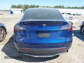 2024 Tesla Model Y Long Range with VIN 7SAYGDEE5RA329172, listed as a IAAI auction lot 41892147 with 8,030 mi miles and . Bid and sale history available at DreamBid. Image 16.