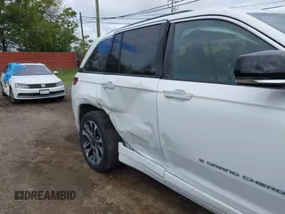 2022 Jeep Grand Cherokee Overland z VIN 1C4RJYD60N8717511, wystawiony jako IAAI lot #42366903 z przebiegiem 43 844 mil mil oraz . Historia ofert i sprzedaży dostępna na DreamBid. Obrazek 6.