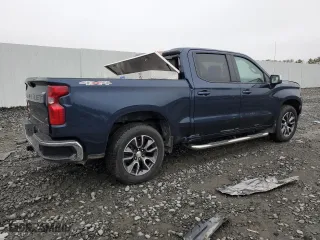 2022 Chevrolet Silverado 1500 LT with VIN 1GCPDKEK0NZ598666, listed as a Copart auction lot 73355844 with 26,047 mi miles and Salvage Title. Bid and sale history available at carsss.com. Image 3.